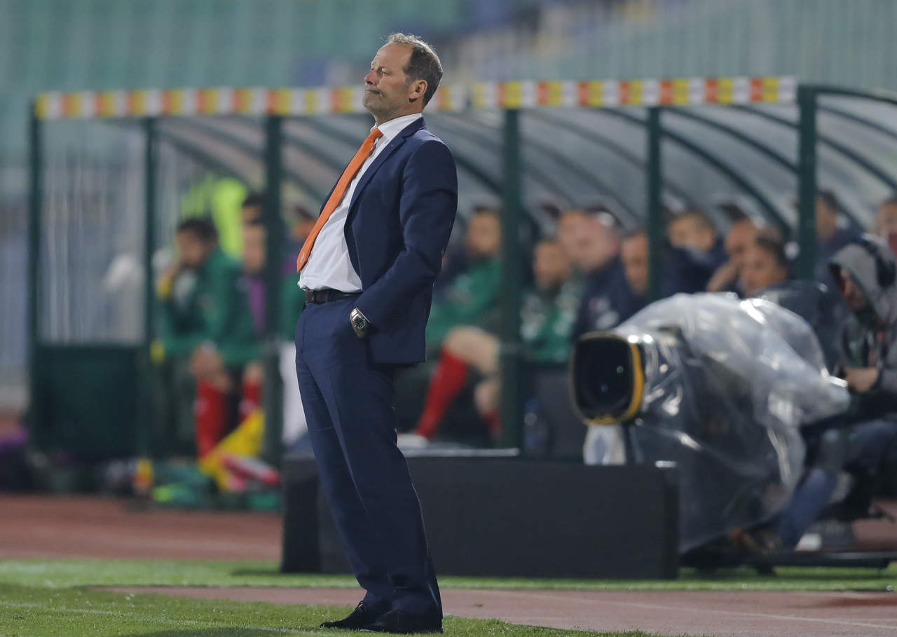 La selección de Holanda destituye al entrenador Danny Blind