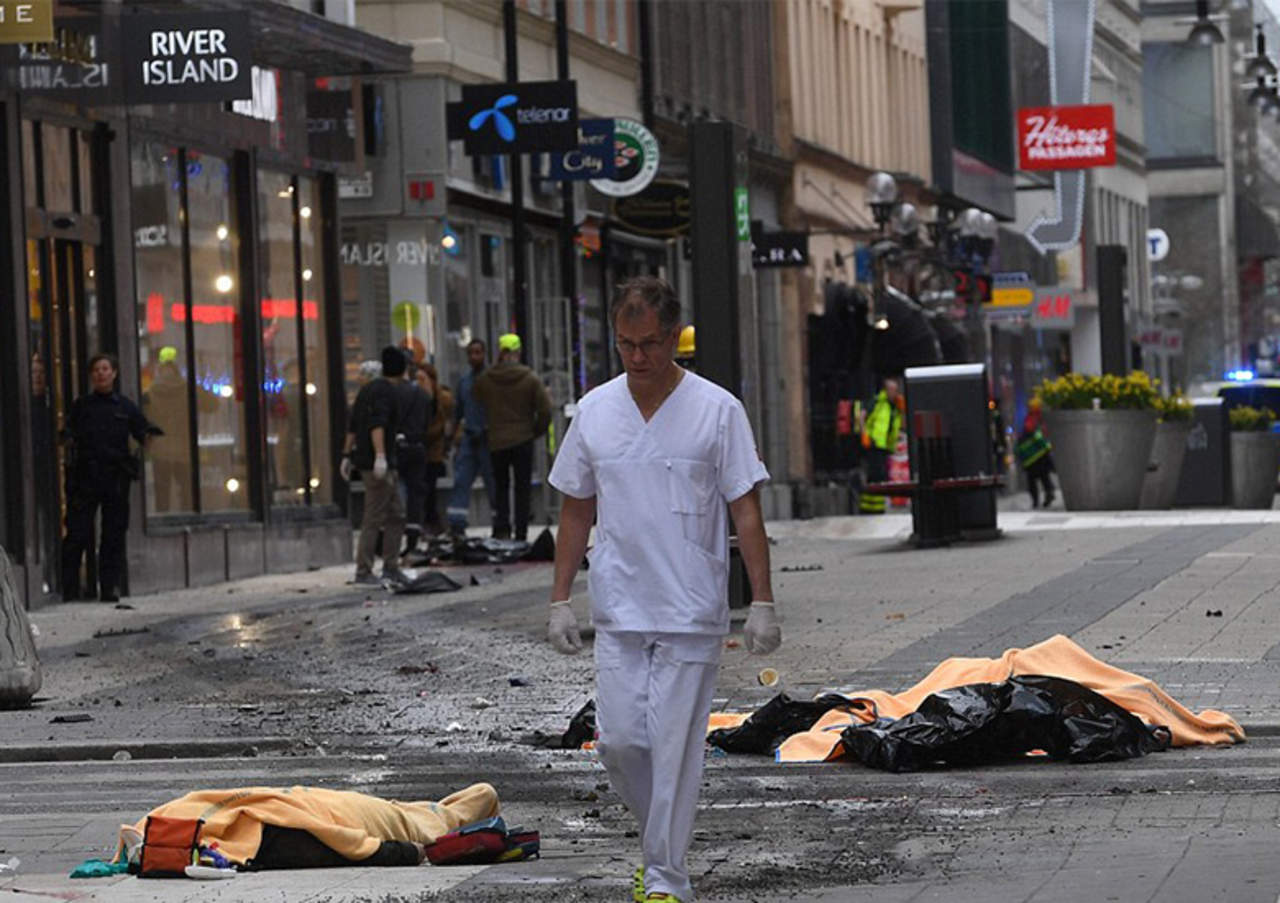 Ataque terrorista en Estocolmo deja cinco muertos