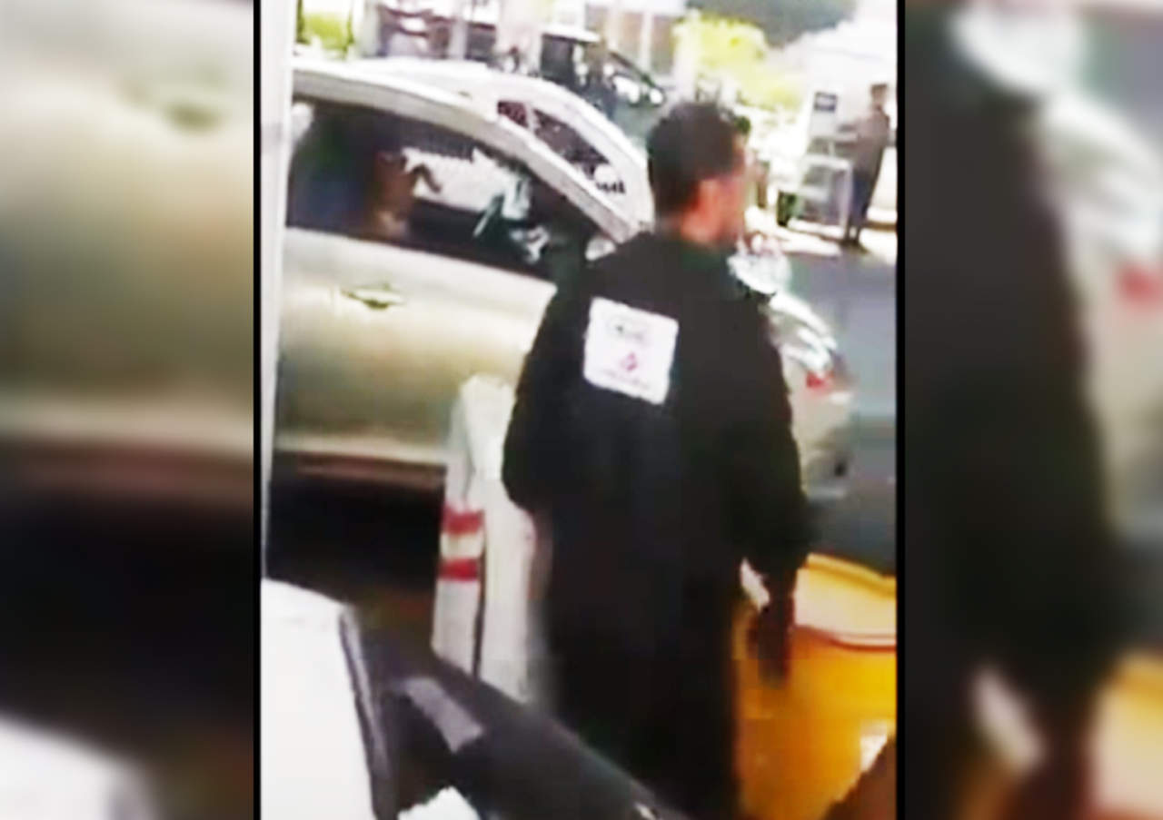 Despachador de gasolinera golpea a una mujer en Veracruz