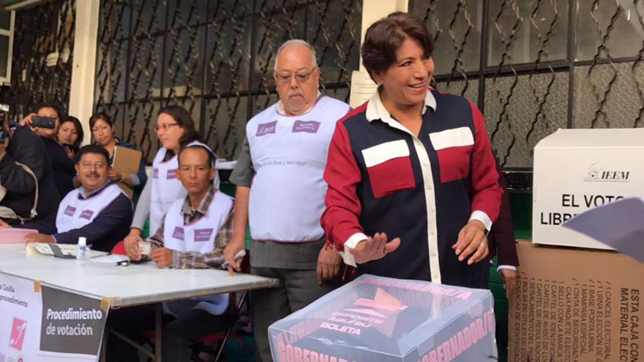 Delfina Gómez, primera candidata en votar en Edomex