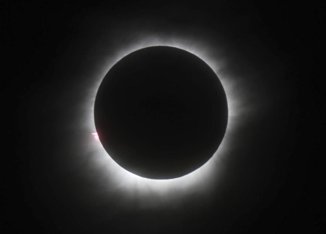 El gobierno de Nuevo León responde contra desinformación ante el eclipse