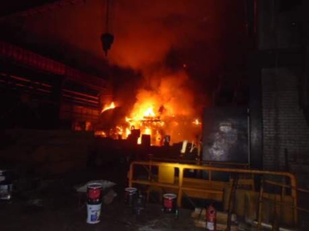 Se incendia molino en planta de AHMSA