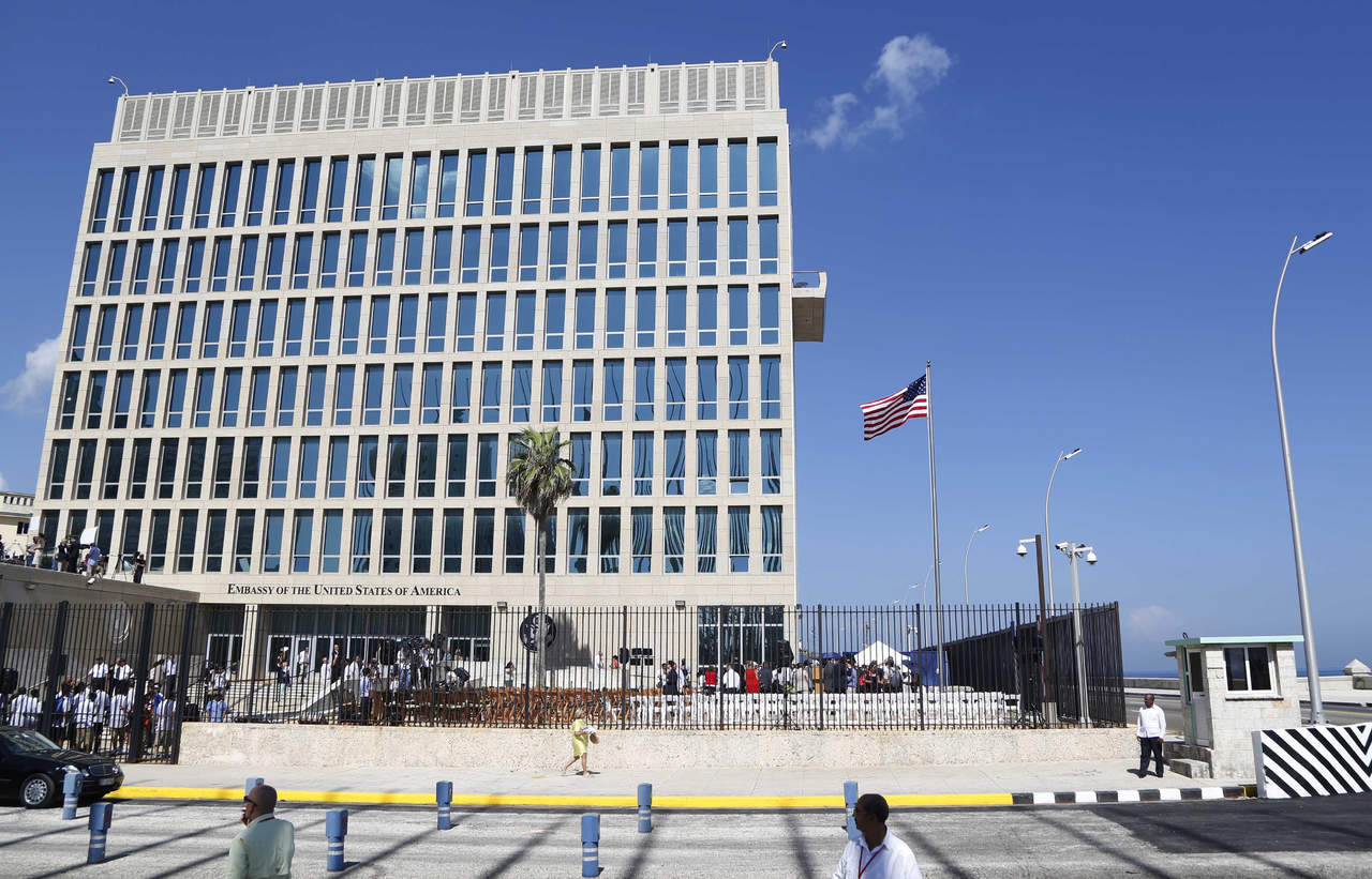 Retira EU a personal diplomático no prioritario de Cuba
