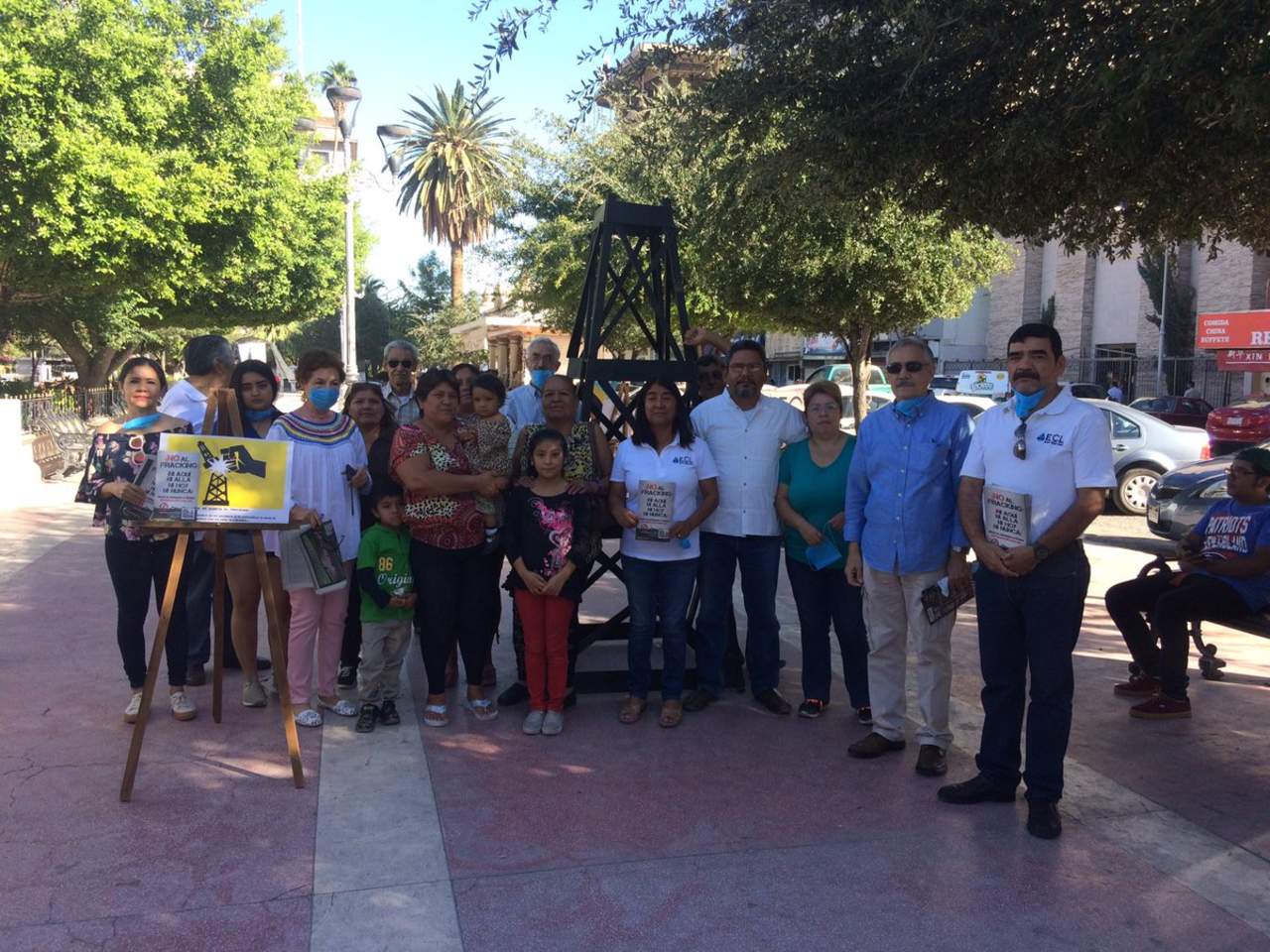 Se manifiestan en Torreón por Día Mundial contra el 'Fracking'
