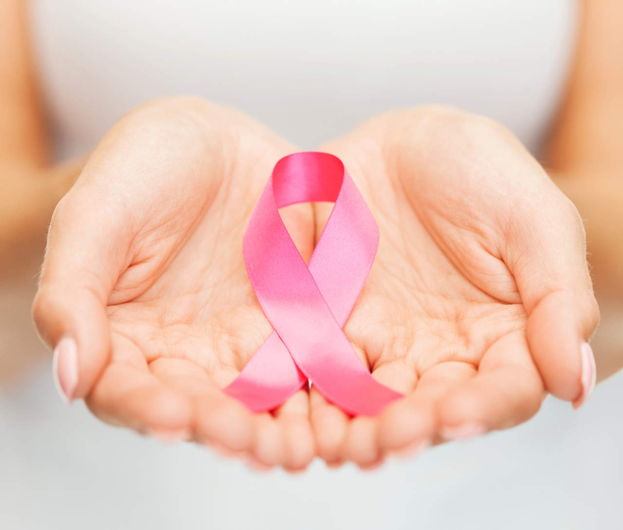 ¿Por qué se usa un listón rosa como símbolo contra el cáncer de mama?