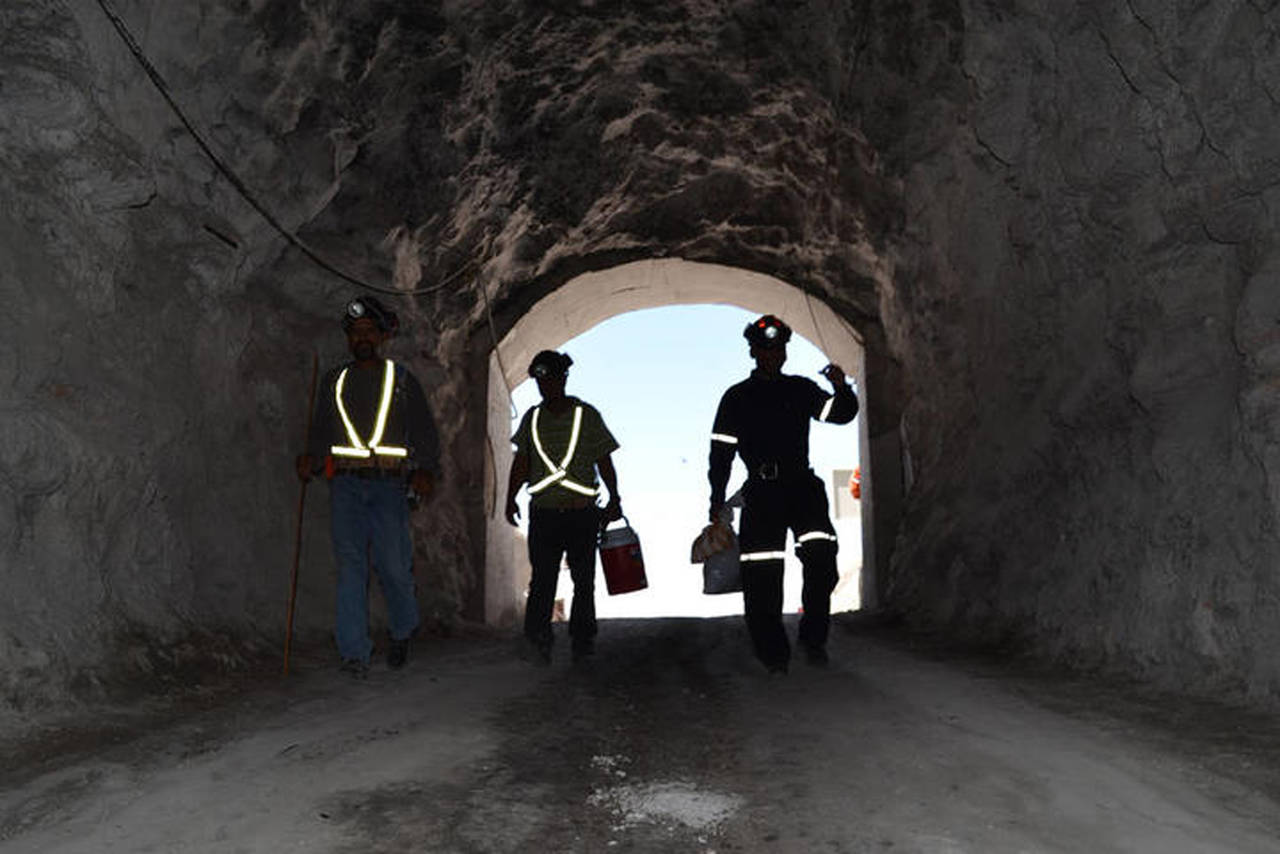 Clausuran 12 minas por incumplidas en Coahuila