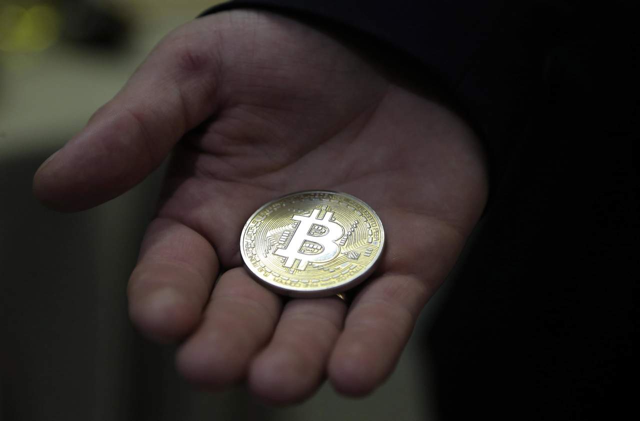 Bitcoin supera los 15,000 dólares días antes de cotizar en EU