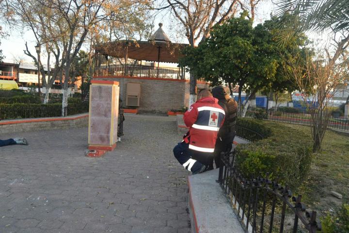 Muere de frío en plaza pública de Acuña