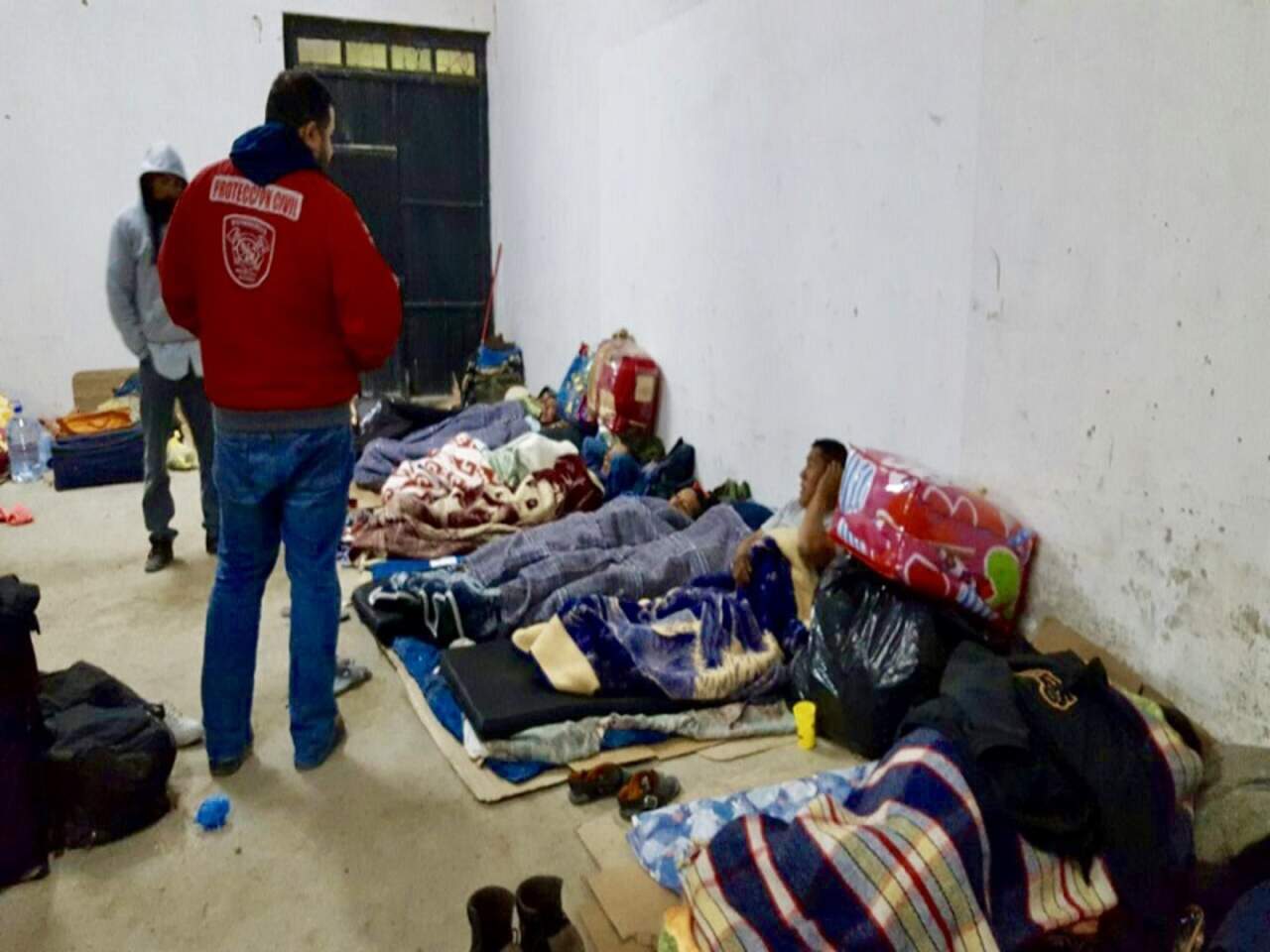 Investigan caso de 162 trabajadores rescatados del frío en Acuña