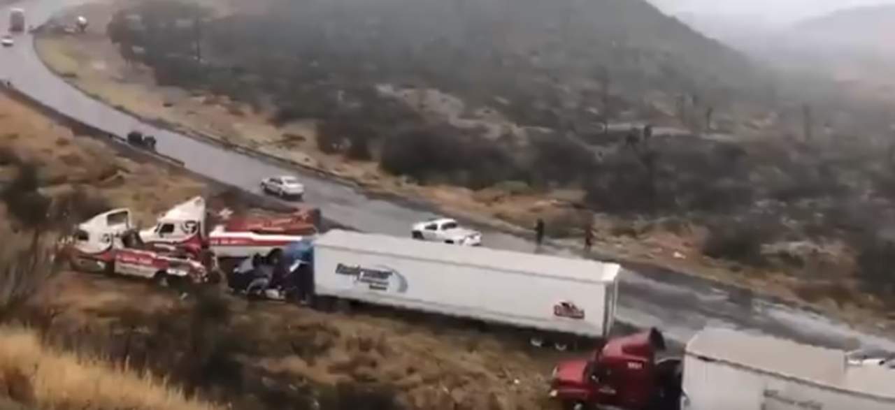 Neblina provoca accidentes y cierres en vías Saltillo-Monterrey