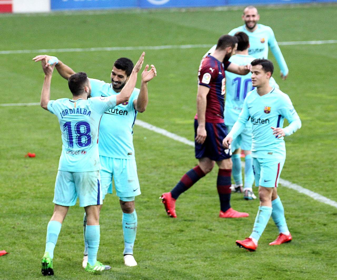 Barcelona logra ajustado triunfo ante el Eibar