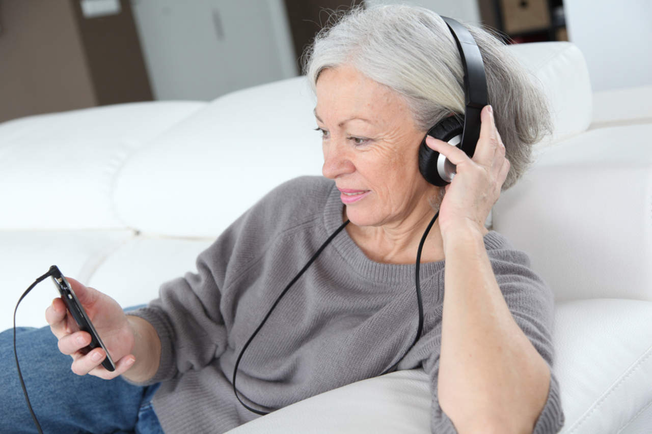 La música puede disminuir efectos del Alzheimer