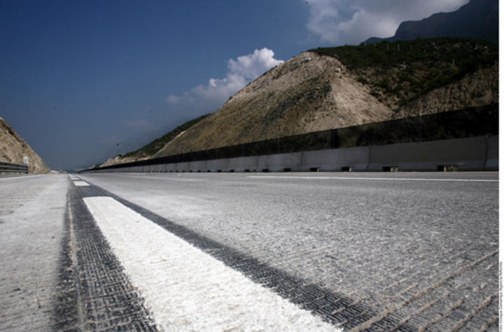 Afectan trabajos de mantenimiento autopista Saltillo-Monterrey