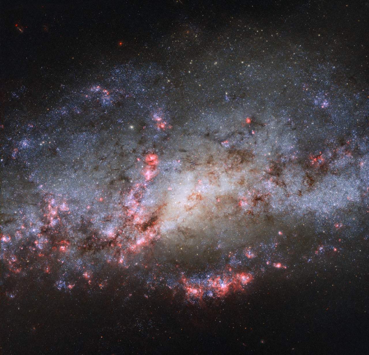 Reconstruyen evolución de más de 300 galaxias
