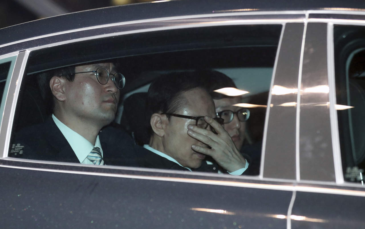 Expresidente surcoreano Lee Myung-bak es arrestado por corrupción