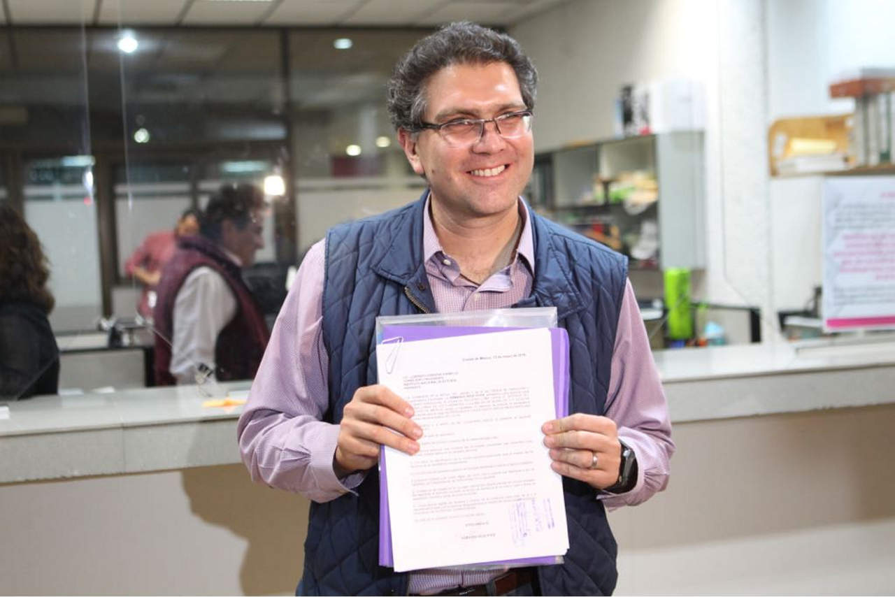 Ríos Piter inicia revisión de firmas para su candidatura ciudadana
