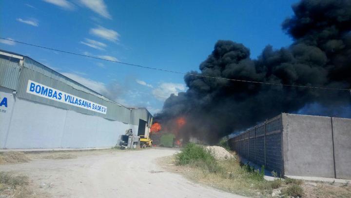 Explosión en empresa de Frontera provoca fuerte incendio