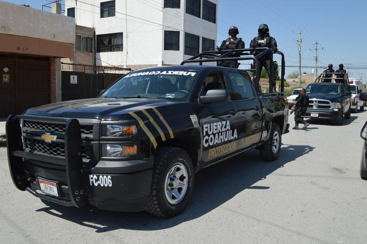 Estable, agente de Fuerza Coahuila que se disparó con arma de fuego