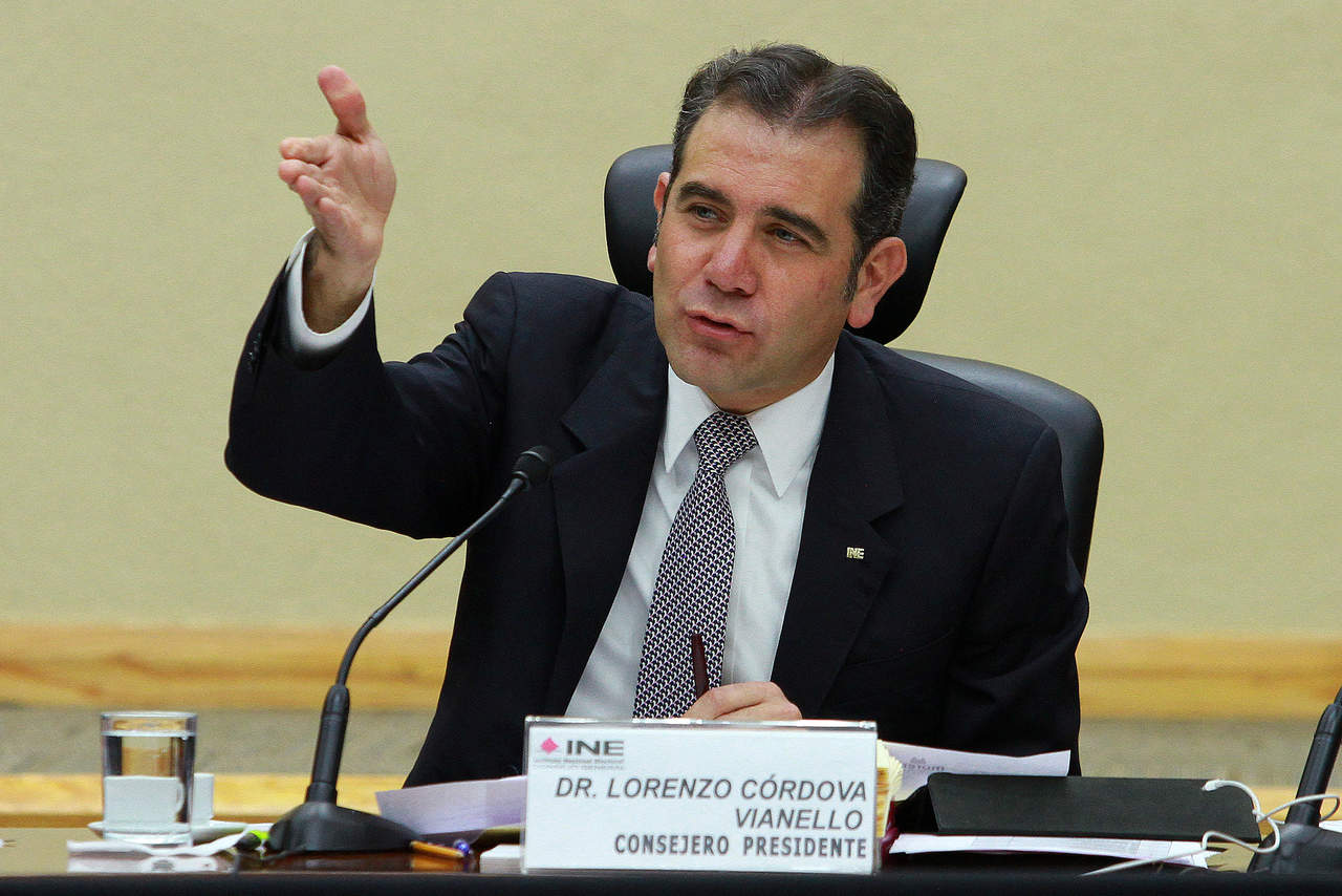Críticas al INE son 'estrategias de campaña', dice Córdova