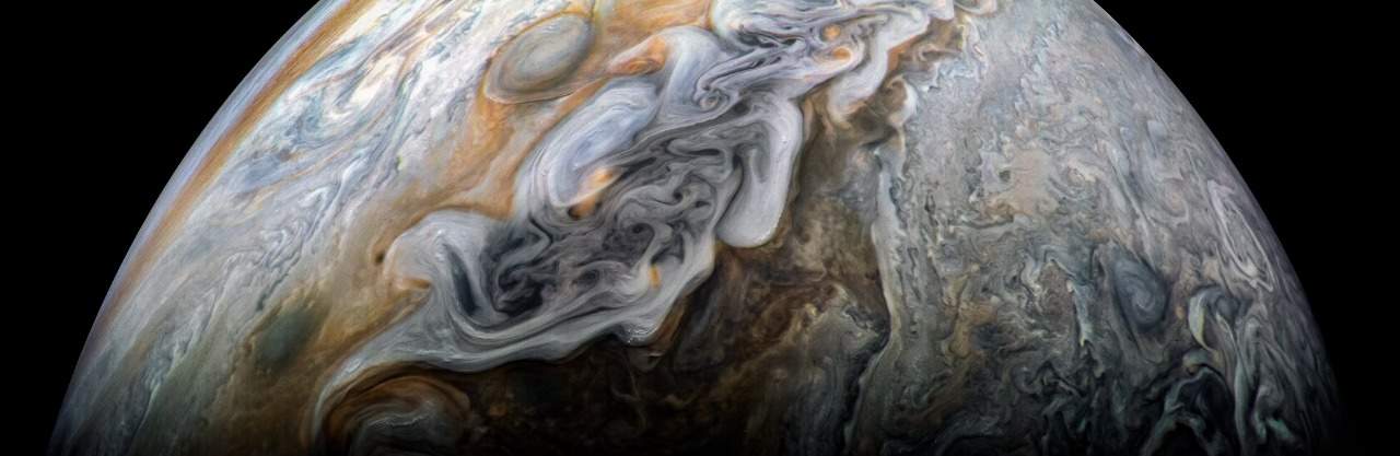 Nave espacial Juno muestra intensidad de vórtices en Júpiter