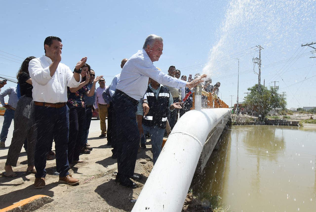 Inauguran obras hidráulicas para colonias del norte de Torreón
