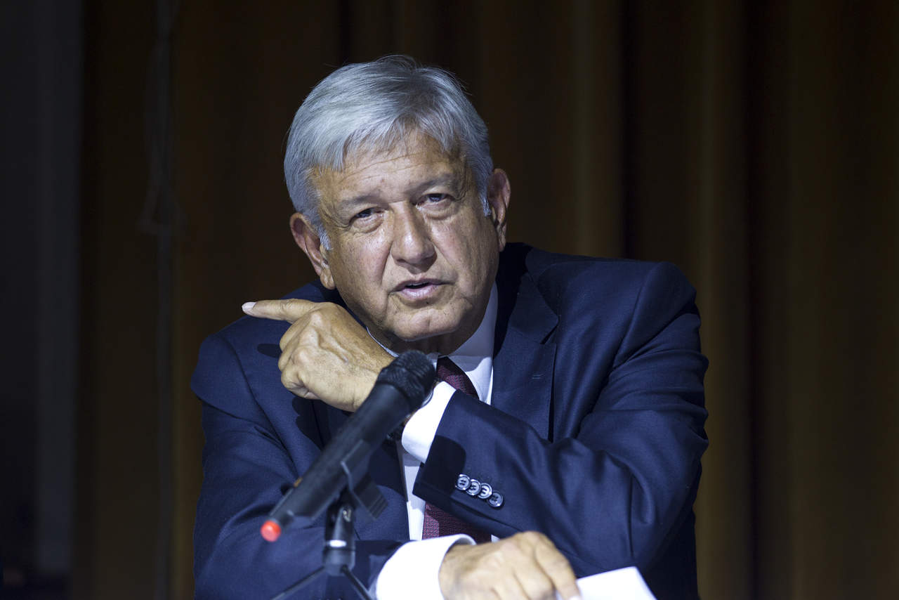 Consultará López Obrador perfiles a secretarías de Defensa y Marina