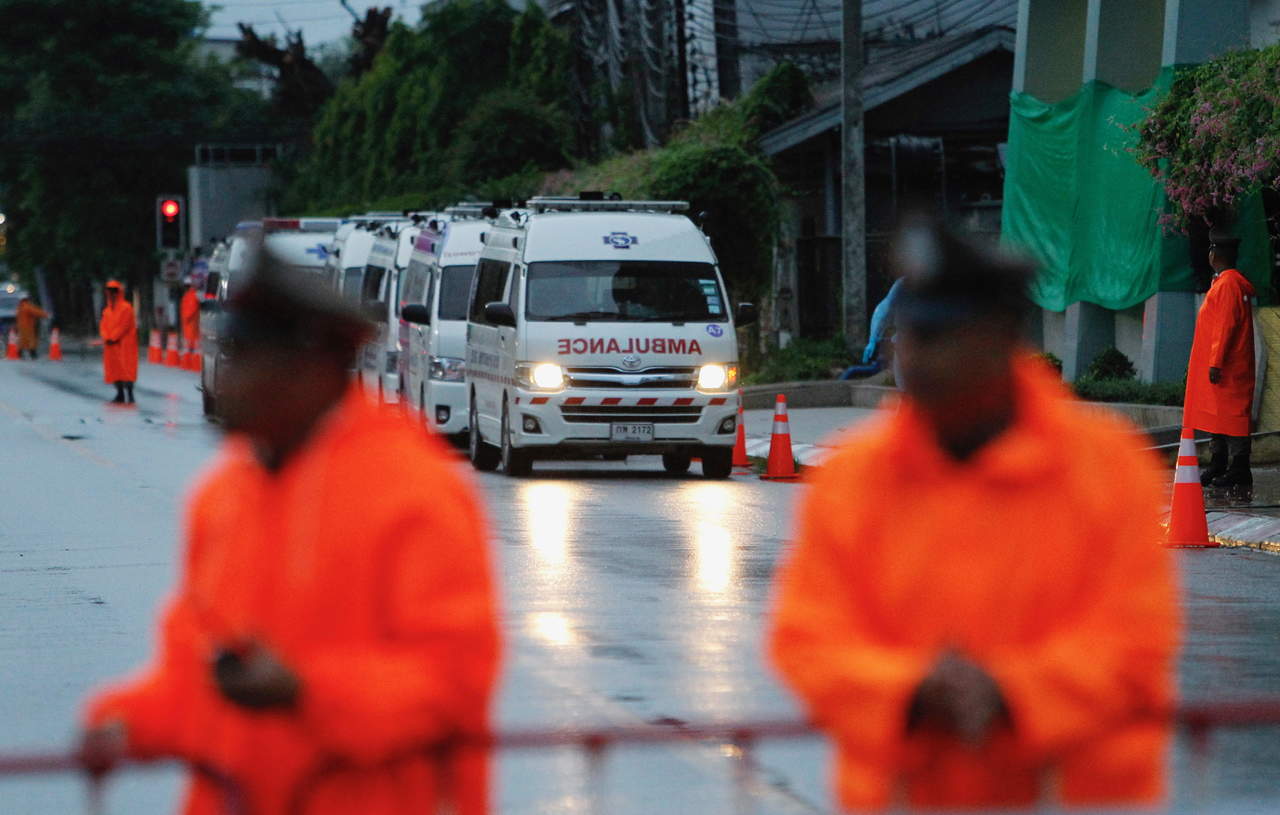 Confirman 4 niños rescatados de cueva en Tailandia