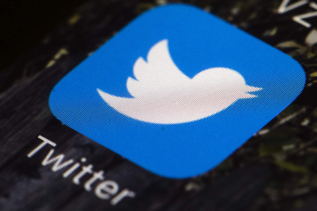 Acciones de Twitter caen tras eliminación de cuentas falsas