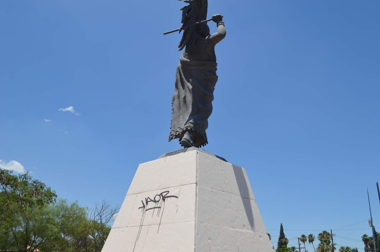 Vandalizan de nuevo monumento a Cuauhtémoc en Matamoros