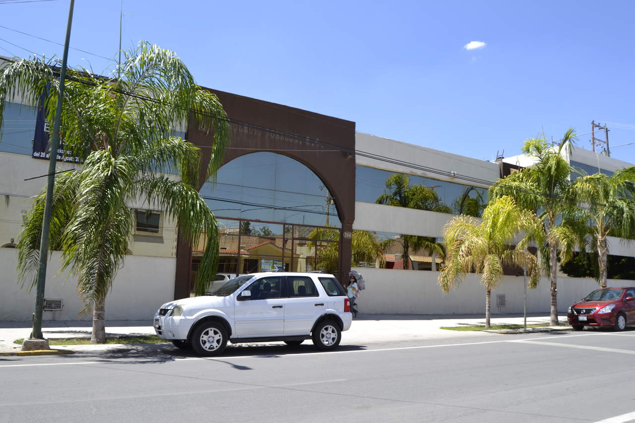 Aprieta crisis a colegios en Torreón