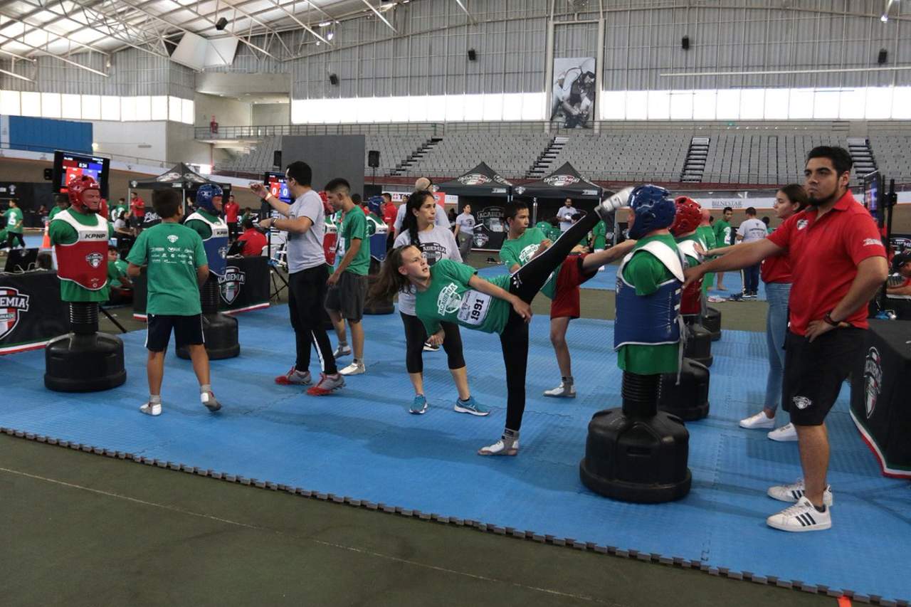 Academia CONADE Taekwondo selecciona a competidores en Jalisco