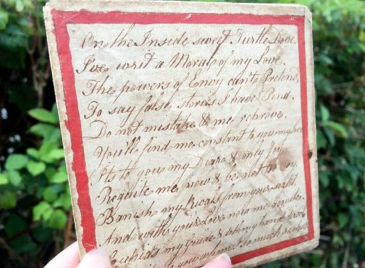 Encuentra carta de amor de 1782 escondida en un rompecabezas