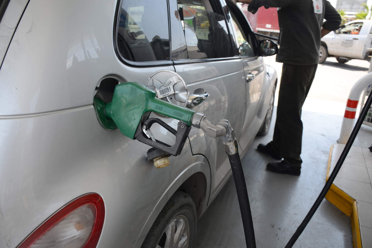 Falso, que ajuste al IEPS aumente costo a gasolinas: SHCP