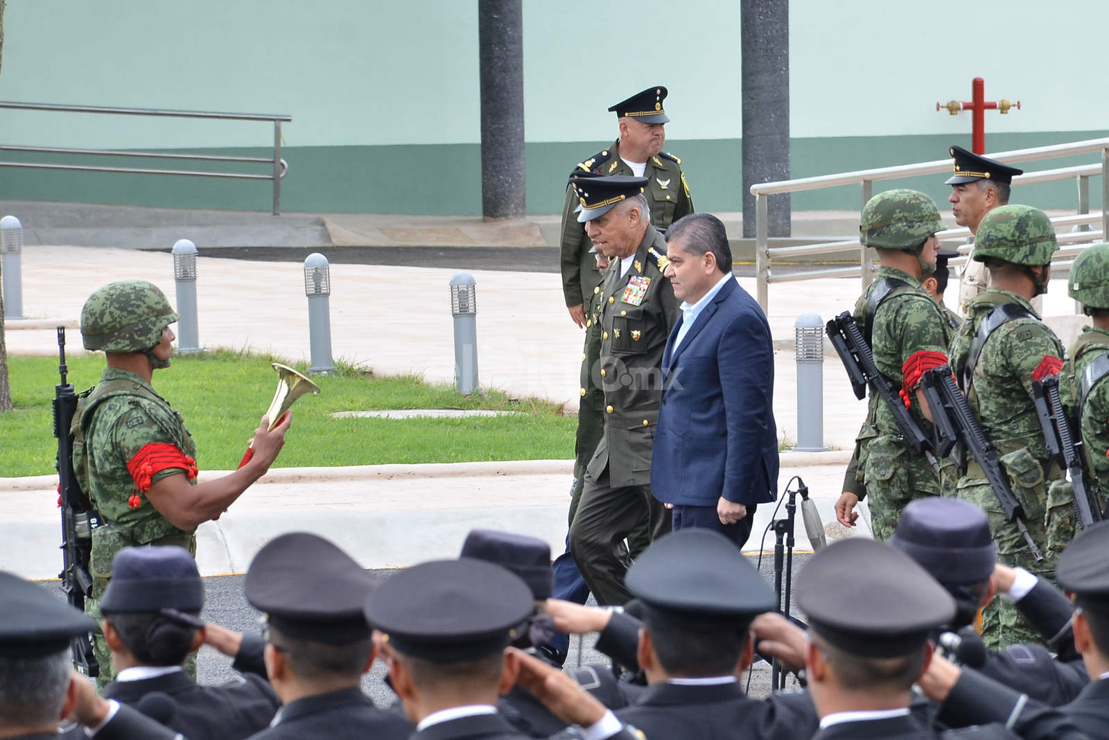 Coahuila reconoce apoyo del Ejército; Cienfuegos se despide