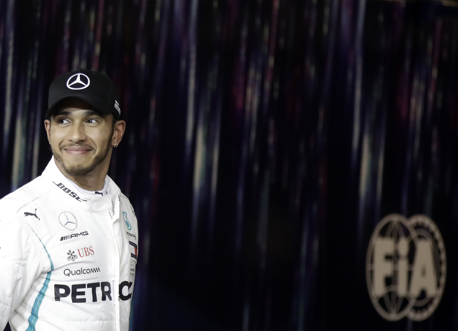 Hamilton gana la pole para GP de Abu Dabi