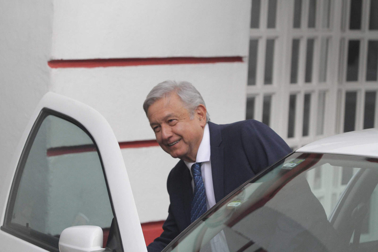 Se reúne López Obrador con Fuerzas Armadas