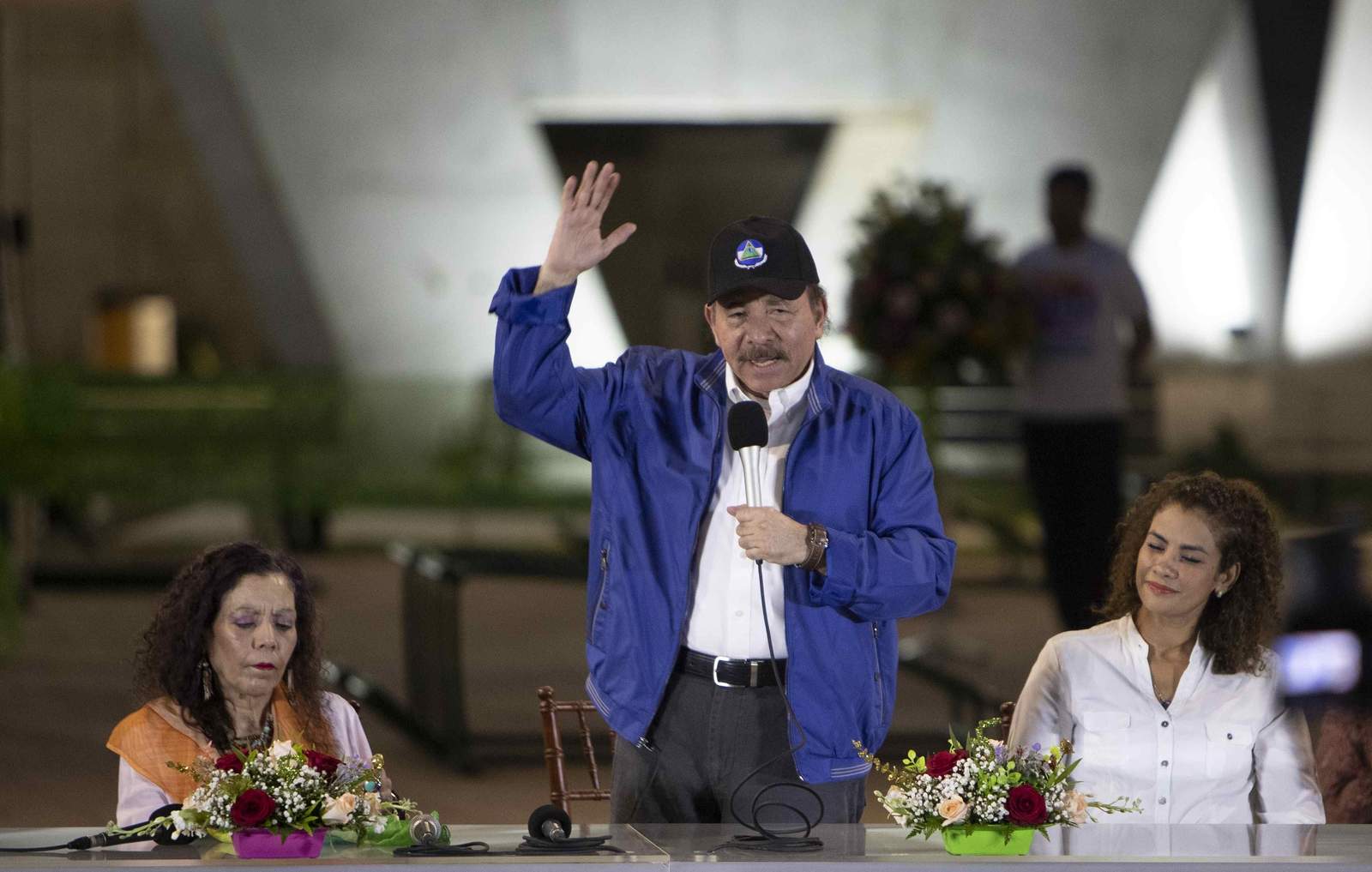 Presidente de Nicaragua cancela asistencia a investidura de AMLO