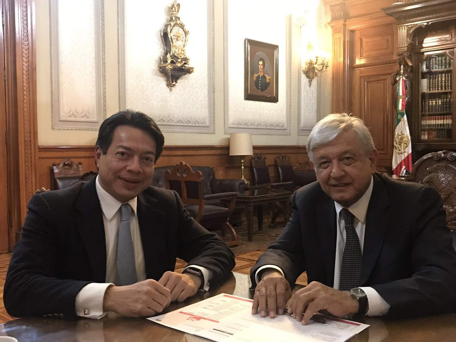 López Obrador recibe a Mario Delgado en Palacio Nacional