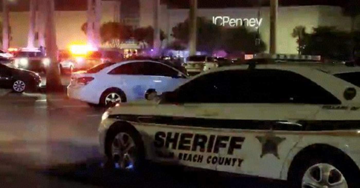 Pánico en Nochebuena por tiroteo en centro comercial de Florida