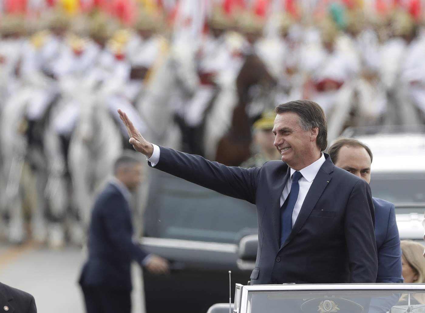 Promete Bolsonaro liberar a Brasil de las 'amarras ideológicas'