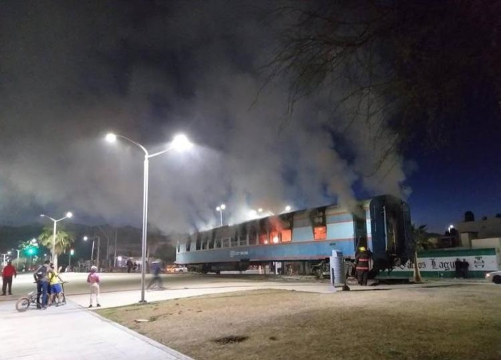 Sujetos incendian un vagón en Línea Verde