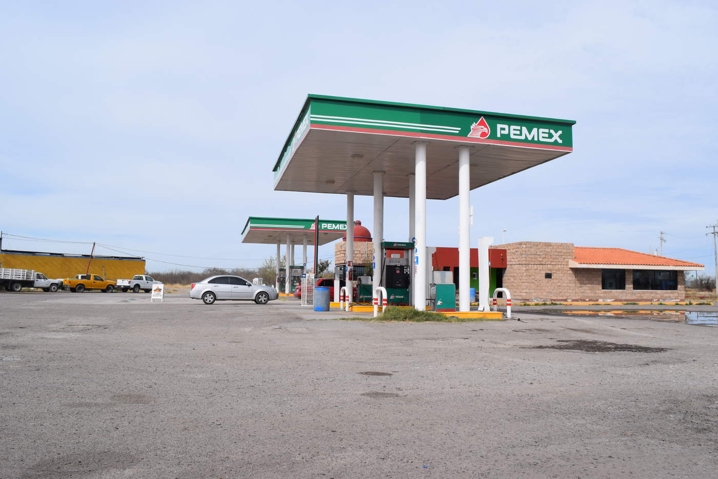 Escasez de gasolina afecta cuatro municipios de Coahuila