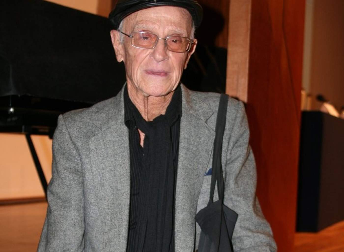 Muere el poeta uruguayo Saúl Ibargoyen a los 88 años