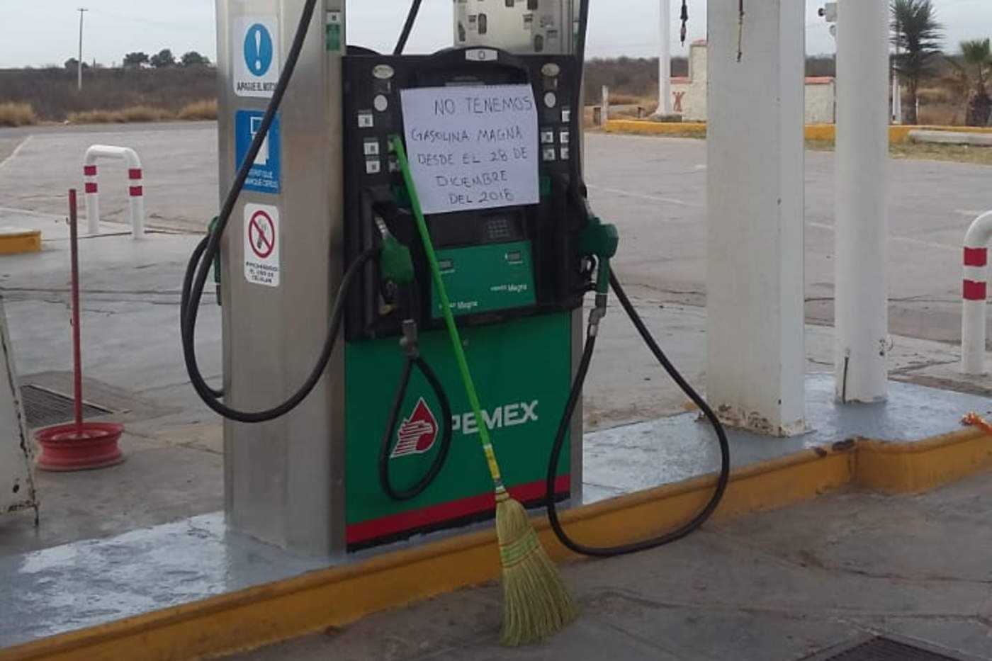 Hay gasolina pero no orden para surtirlo: Pemex a estadio El Dorado