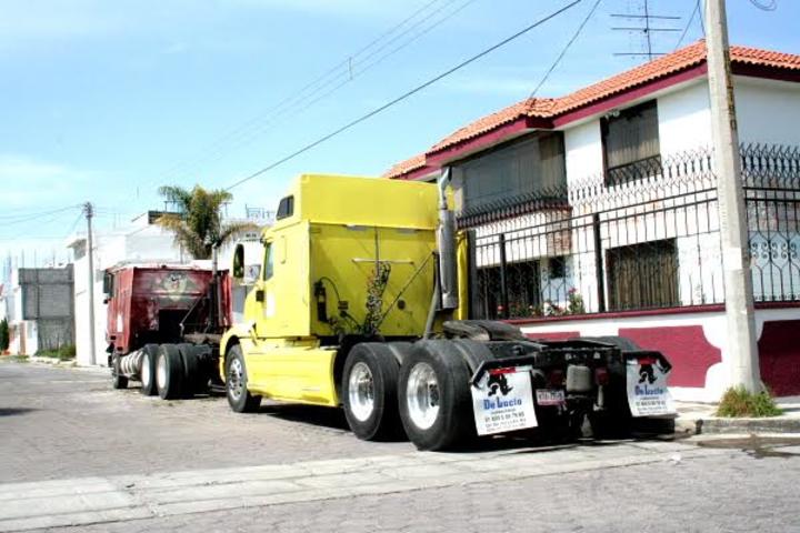 Retiran camiones de carga de colonias en Monclova