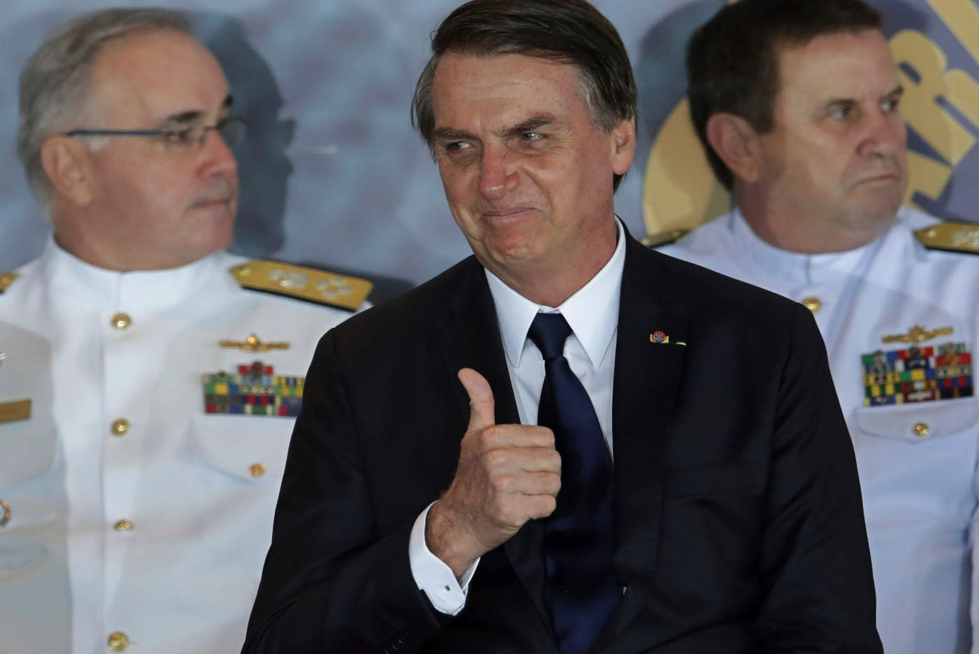 Bolsonaro firma decreto que facilita la posesión de armas de fuego