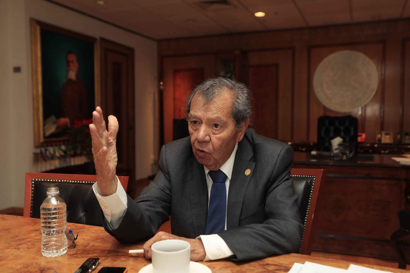 'Investiguen saqueos en Pemex y no mendiguen respuestas'