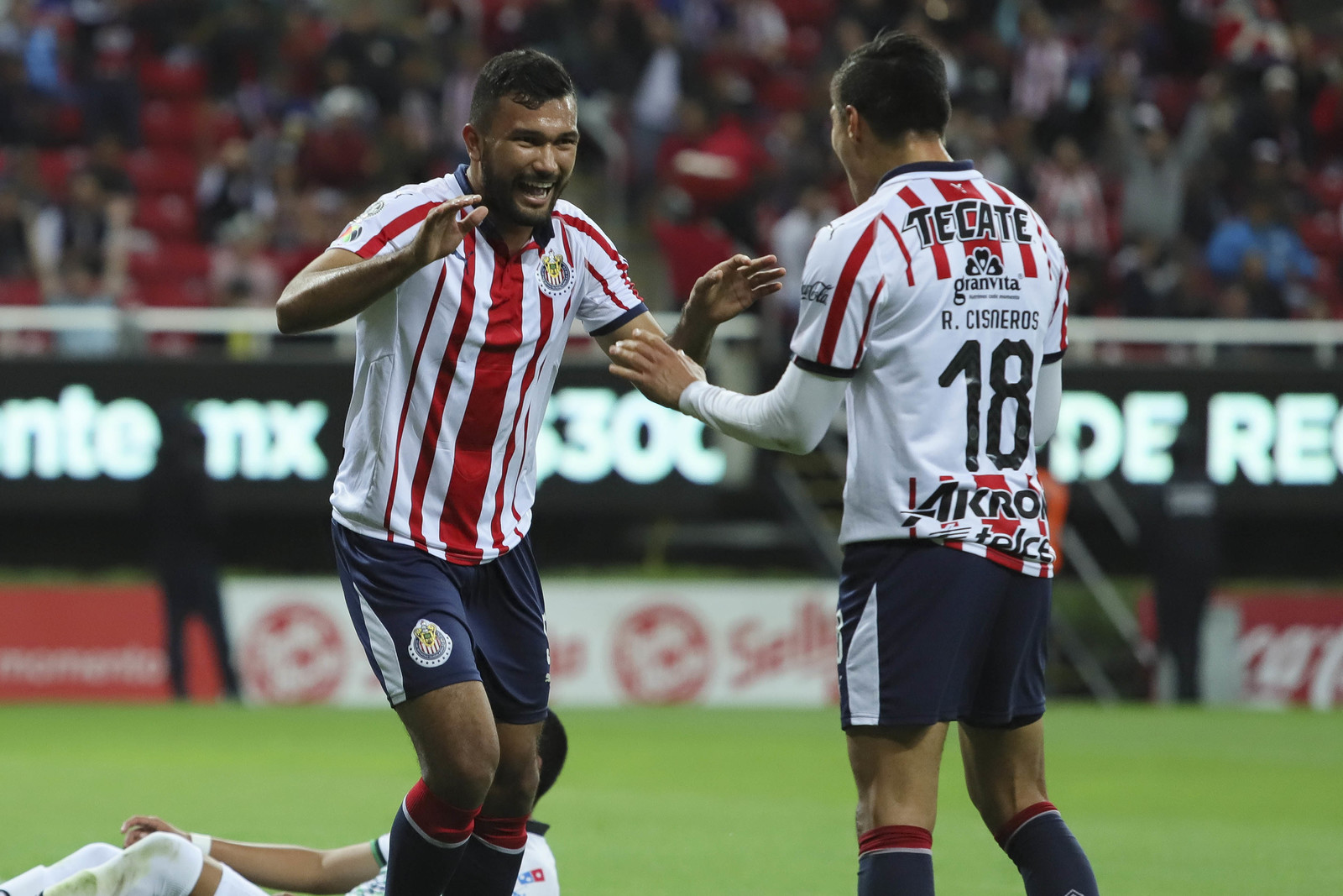 Chivas confirma su gran momento con victoria en Copa MX