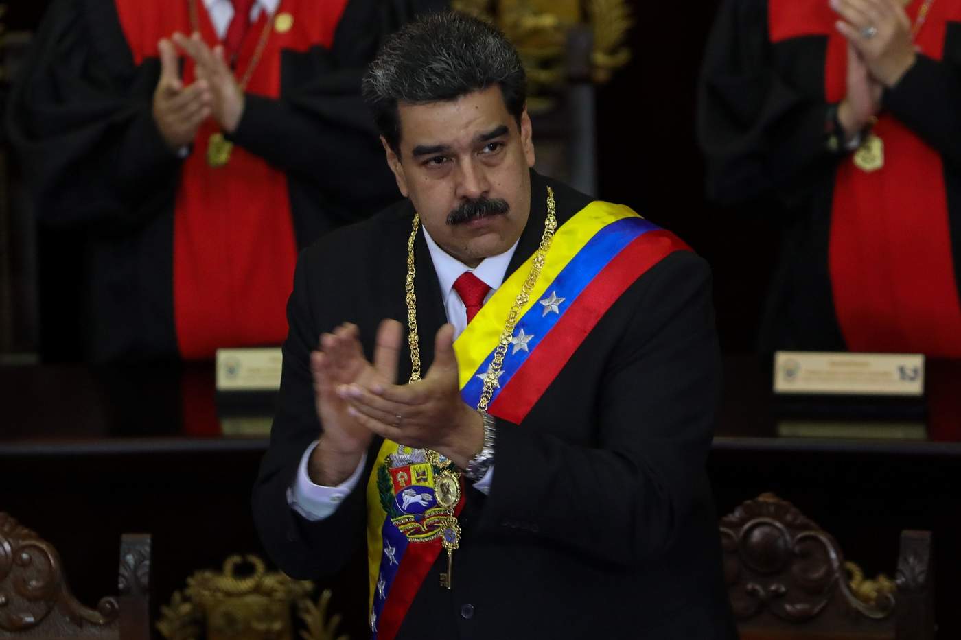 Maduro, 'de acuerdo' con propuesta de México para nuevo diálogo