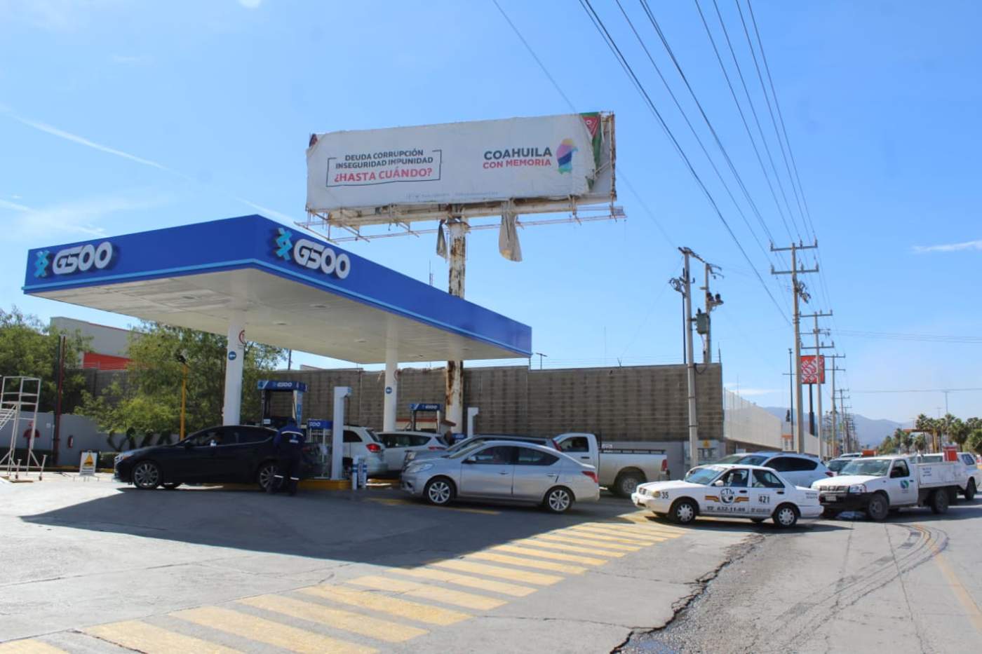 Sigue la escasez de gasolina en Monclova